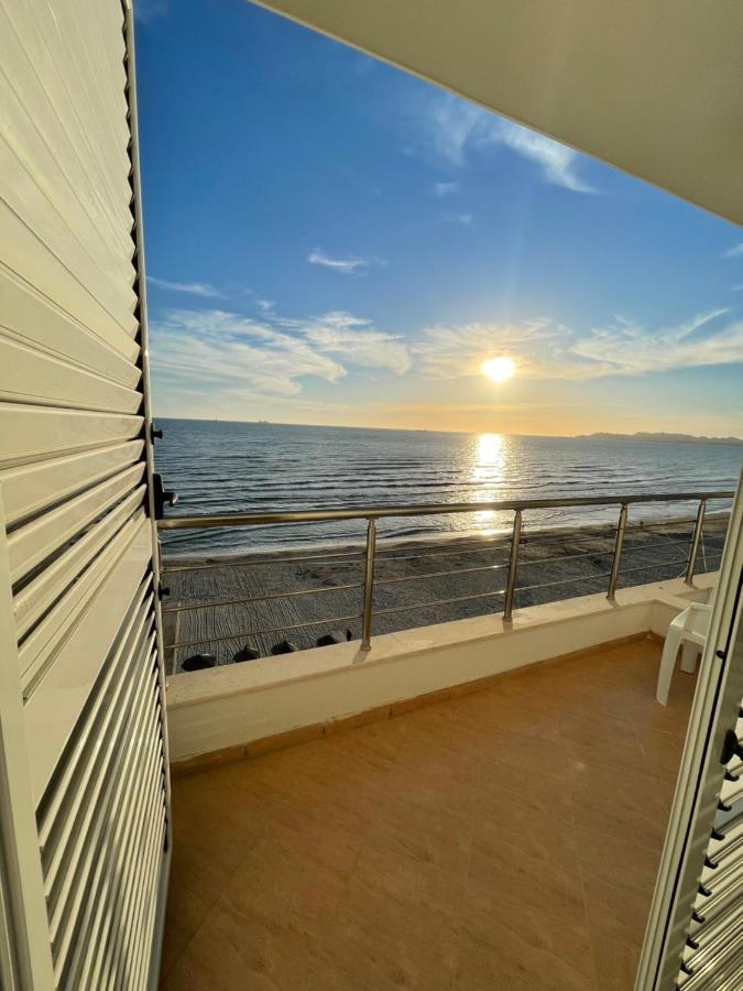 Seaview Apartment For Rent Durres Bagian luar foto